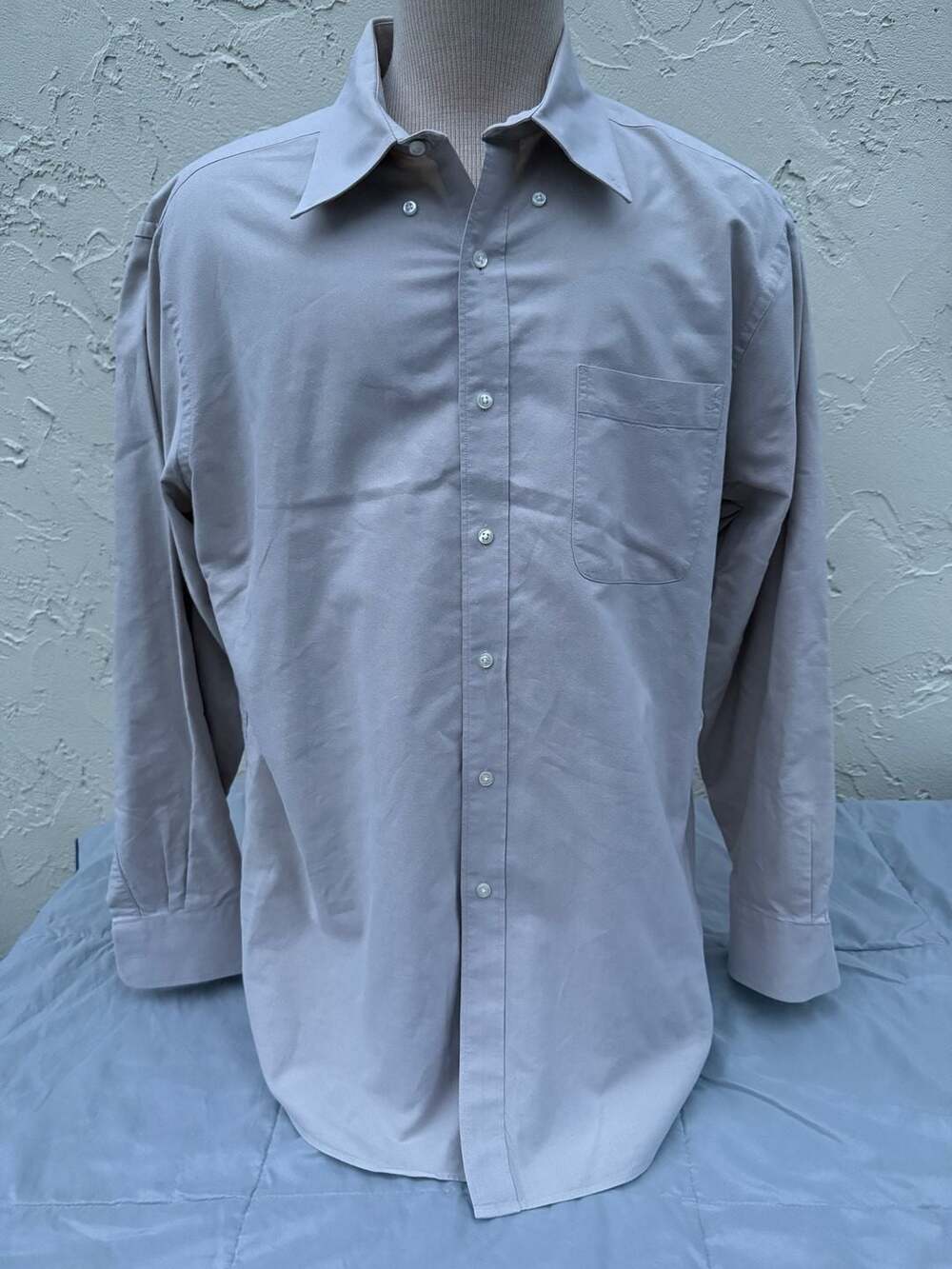 Tommy Hilfiger Regular Fit Long Sleeve Button Up Dress Shirt 17 34-35 Taupe